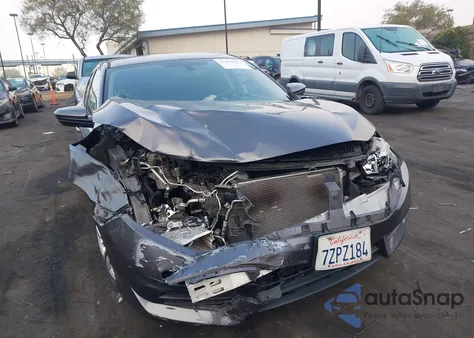 2017 Honda Civic Lx из США, поврежденный, VIN 2HGFC2F55HH560315